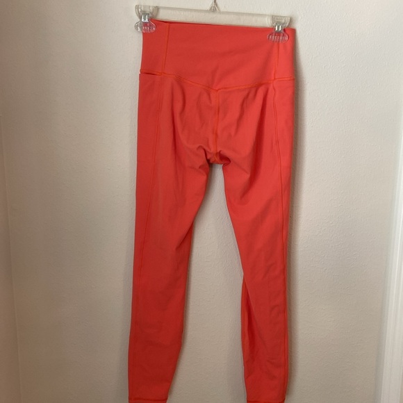 Vuori Women's Studio Pocket Legging Orange - Picture 2 of 4